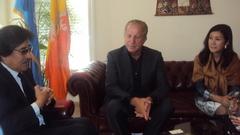  Në Nju Jork takova përfaqësuesin e përhershëm të mbretërisë së Bhutanit në OKB, Lhatu Wangchuk