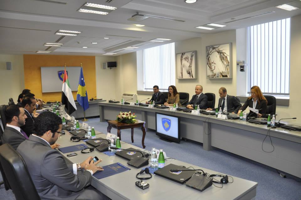 Zëvendëskryeministri Behgjet Pacolli fton Qeverinë e Emirateve Arabe të investojnë në Kosovë