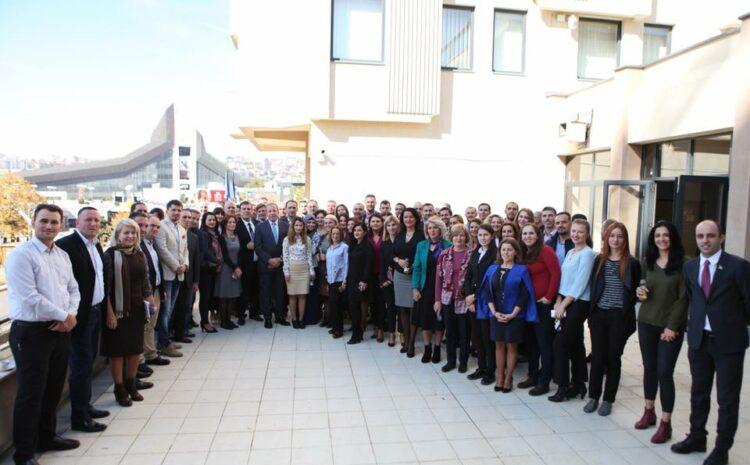 Takimi i radhës me bashkëpunëtorët në Ministrinë e Punëve të Jashtme