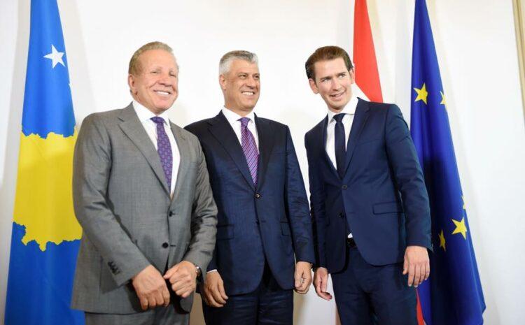Me presidentin Thaçi në Vjenë u pritem takim nga kancelari Kurz, presidenti Van der Bellen dhe ish presidenti austriak Fischer
