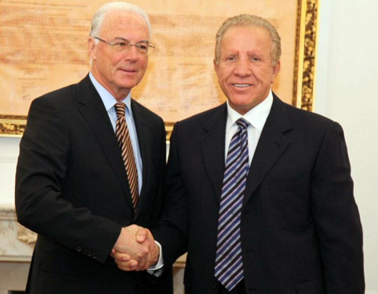 Në zyrën e presidencës sot kisha legjendën e futbollit, Franc Beckenbauer, anëtar i Komitetit Ekzekutiv të FIFA-s, me të cilin zhvillova një bisedë të gjatë dhe miqësore. Kërkova nga legjenda Beckenbauer që të bëjë çka do që është në mundësitë e tij që të ndihmojë në ndërkombëtarizimin e futbollit të Kosovës, që të jemi pjesë të UEFA-s dhe të FIFA-s. Legjenda Beckenbauer tha se nga ana e tij ai do të bëjë gjithë çka është e mundshme që të ndihmojë sportin e Kosovës që të ecë përpara drejt ndërkombëtarizimit.