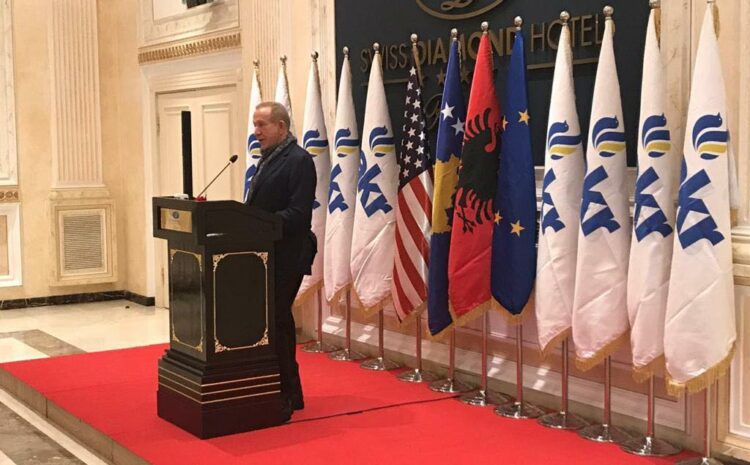 Takim me strukturat e Aleancës Kosova e Re duke i falënderuar për besnikërinë 15 vjeçare