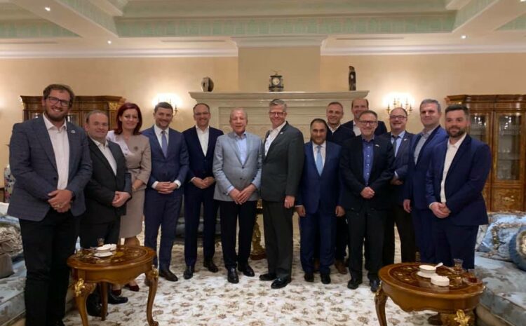 Nikoqir i miqëve amerikan të Lutjeve të Mëngjesit