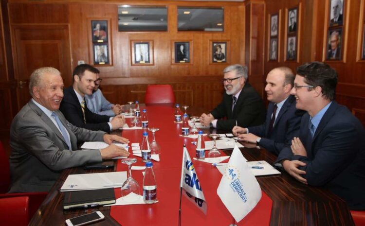Zyrtarët e lartë nga Aleancës Liberal Demokratike të Evropës (ALDE) dhe deputetët e Parlamentit Evropian në vizitë në AKR