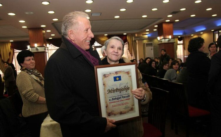 Pacolli: Kosovarët dinë t’i duan dhe t’i respektojnë nënat dhe motrat e tyre