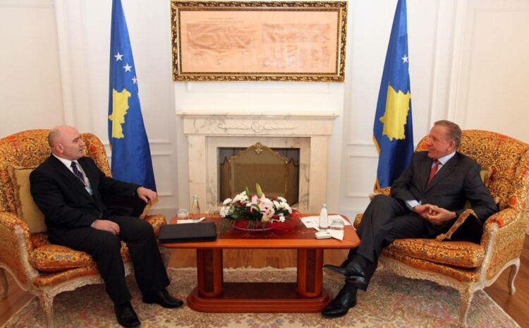 Presidenti Pacolli priti drejtuesit e Bankës Qendrore të Kosovës