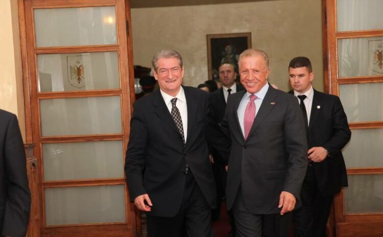 Presidenti Behgjet Pacolli u prit nga Kryeministri i Shqipërisë, Sali Berisha